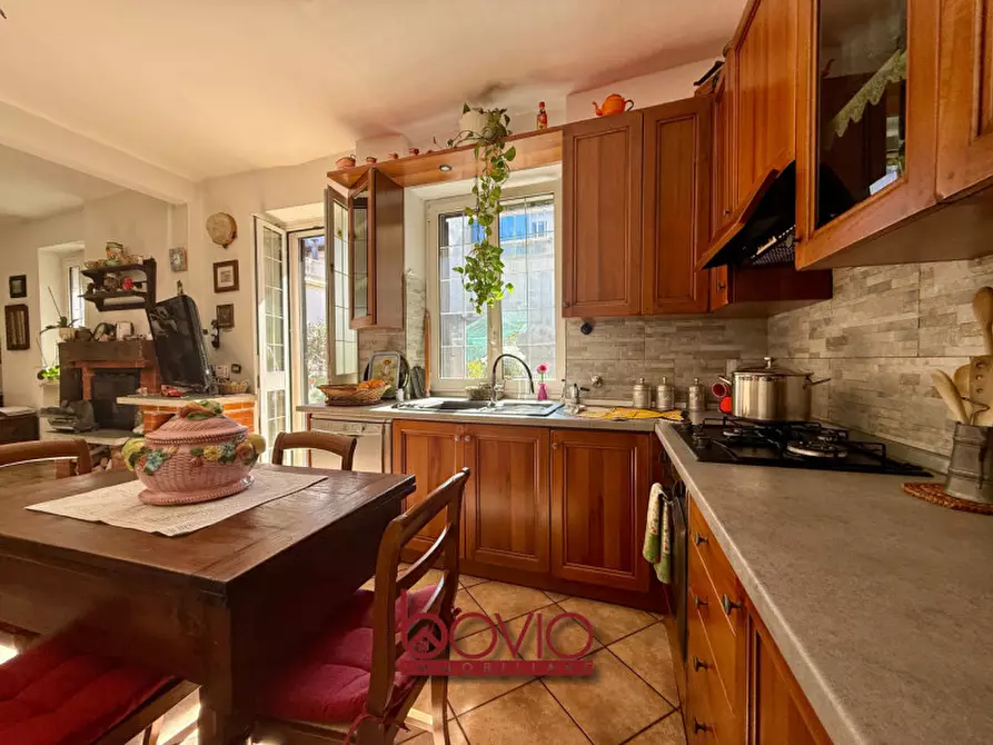 Immagine 17 di Casa indipendente in vendita  in Via Valprato a Torino