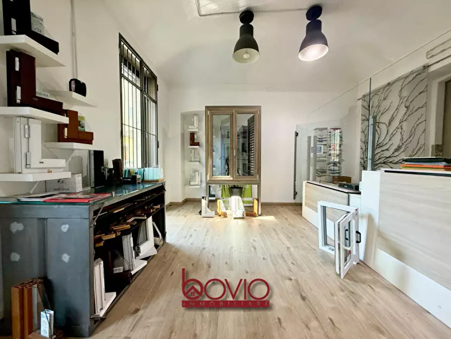 Immagine 49 di Casa indipendente in vendita  in Via Valprato a Torino