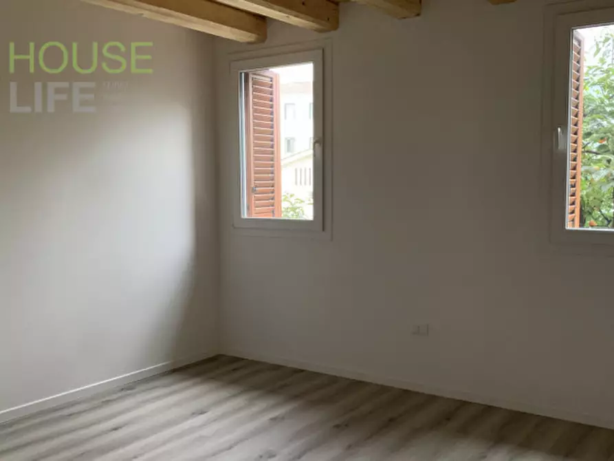 Immagine 7 di Appartamento in vendita  in Via Faccin a Schio