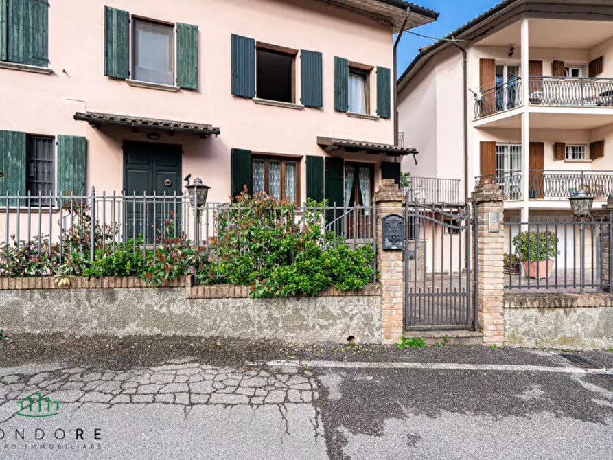 Immagine 5 di Villetta a schiera in vendita  in Via Gessi a Zola Predosa