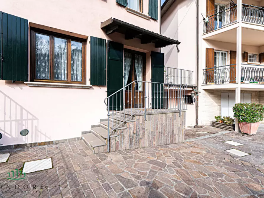 Immagine 9 di Villetta a schiera in vendita  in Via Gessi a Zola Predosa