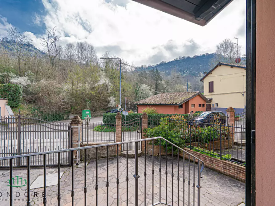 Immagine 12 di Villetta a schiera in vendita  in Via Gessi a Zola Predosa