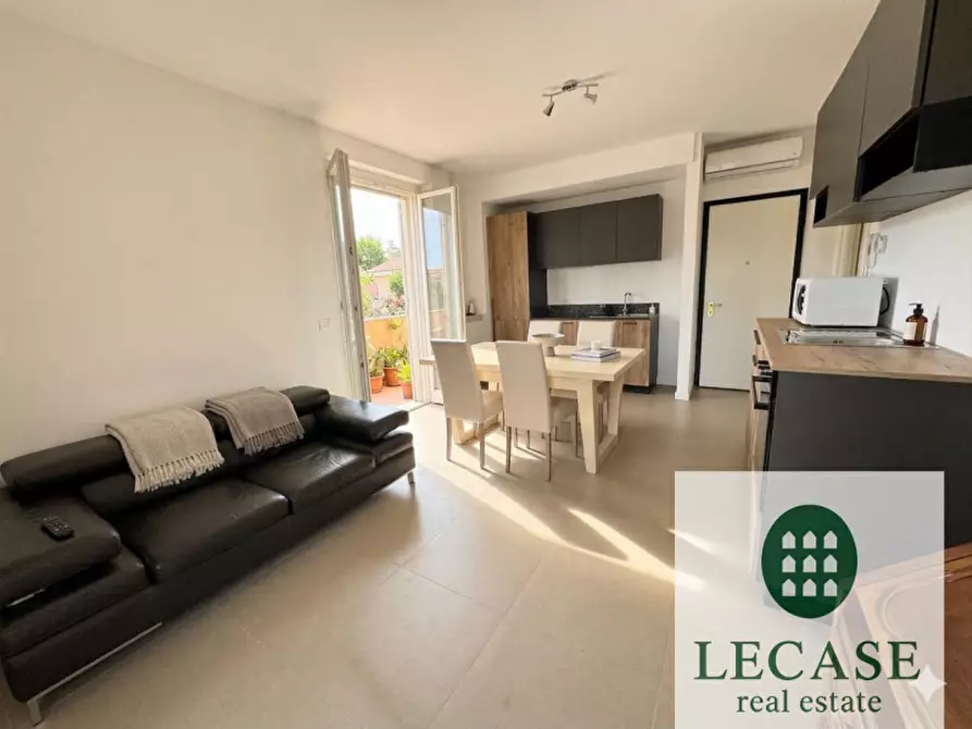 Immagine 1 di Appartamento in vendita  in Via Pisa a Massa