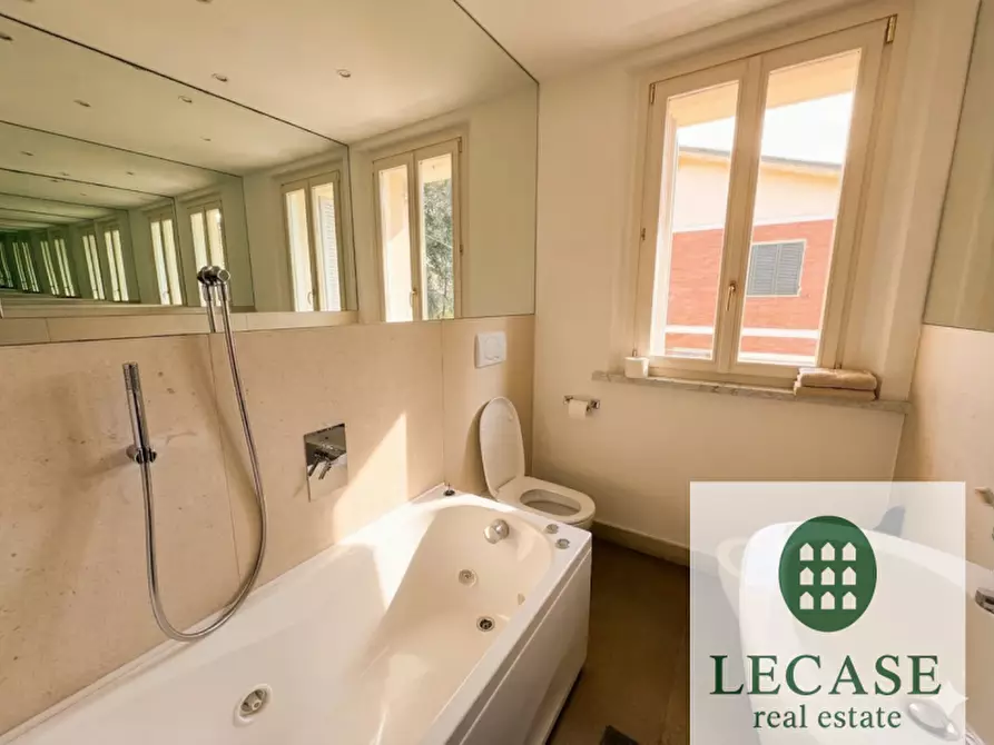 Immagine 4 di Appartamento in vendita  in Via Pisa a Massa