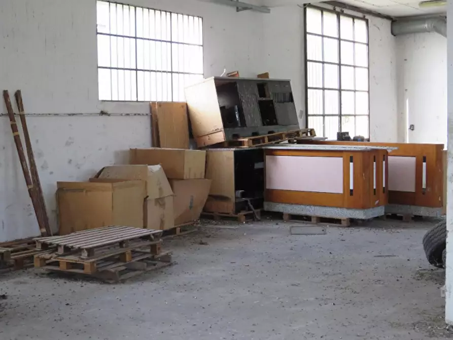 Immagine 35 di Capannone industriale in vendita  in Via Cadabese 18 a Cerea