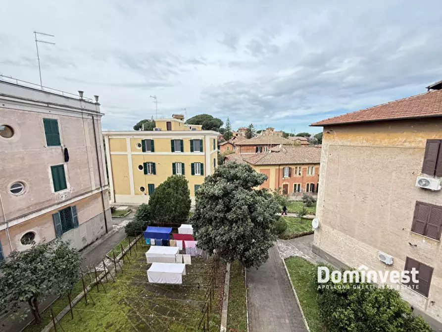 Immagine 16 di Appartamento in vendita  in Via delle sette chiese a Roma