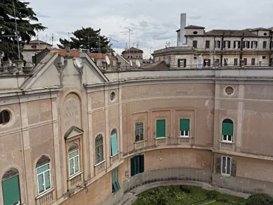 Immagine 19 di Appartamento in vendita  in Via delle sette chiese a Roma