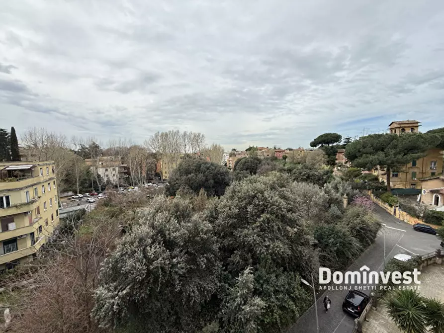 Immagine 21 di Appartamento in vendita  in Via delle sette chiese a Roma