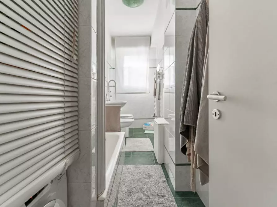 Immagine 5 di Camera in affitto  in Via Rimini, 25 a Milano