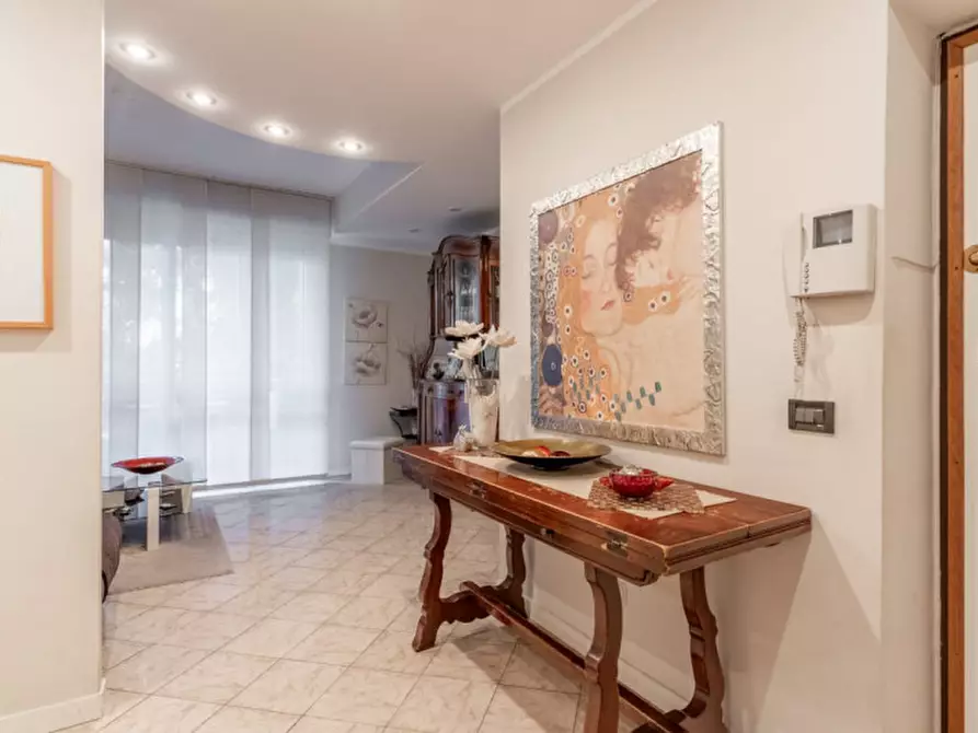 Immagine 9 di Camera in affitto  in Via Rimini, 25 a Milano