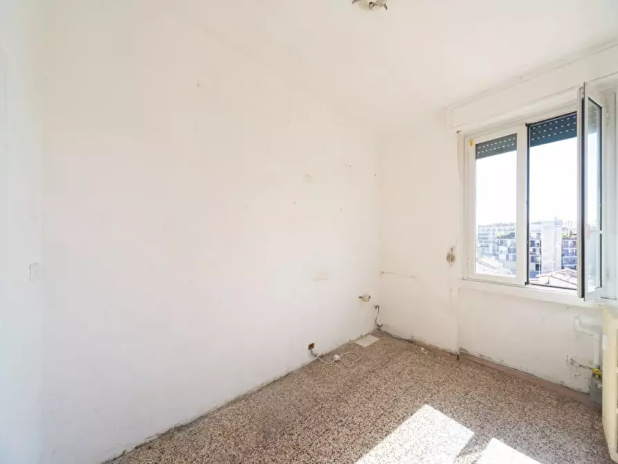 Immagine 12 di Appartamento in vendita  in Piazza Prealpi 3 a Milano