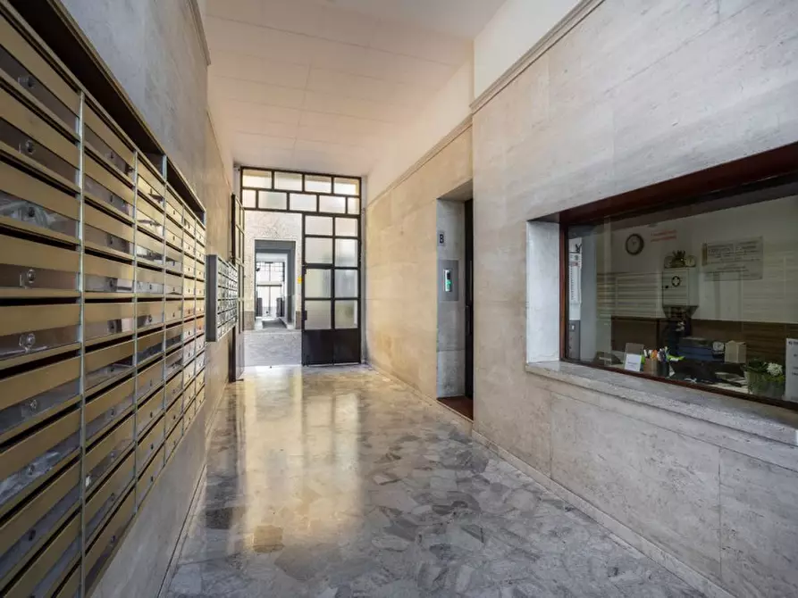 Immagine 4 di Appartamento in vendita  in Piazza Prealpi 3 a Milano