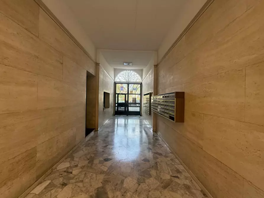 Immagine 28 di Appartamento in vendita  in Piazza Prealpi 3 a Milano