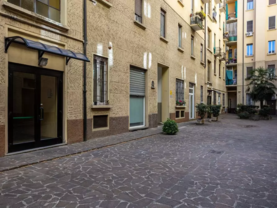 Immagine 40 di Appartamento in vendita  in Piazza Prealpi 3 a Milano