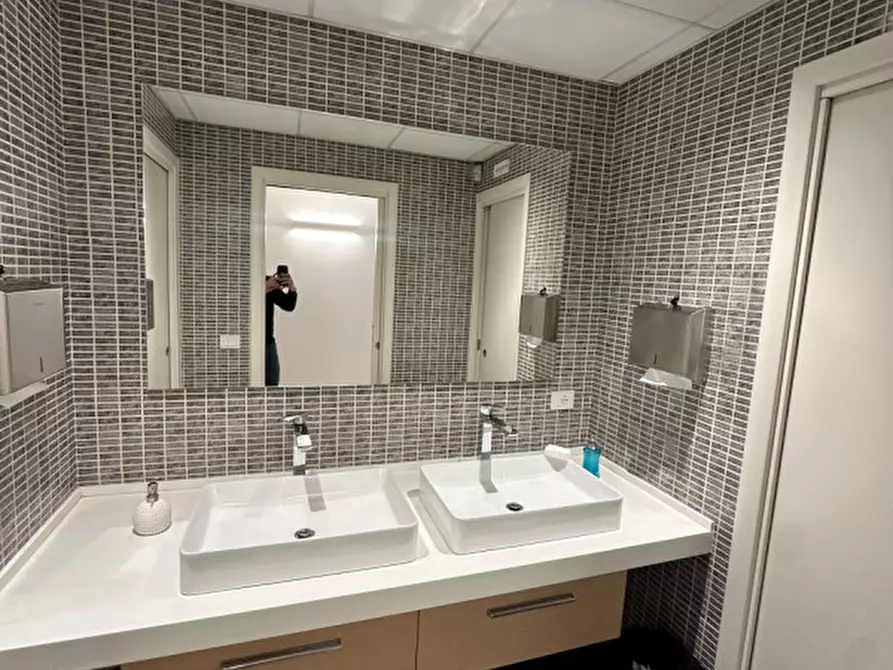 Immagine 5 di Ufficio in affitto  in VIALE ANCONA 22 a Venezia