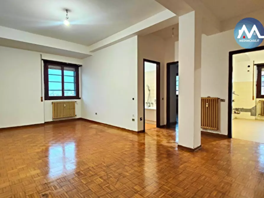 Immagine 2 di Appartamento in vendita  in Piazzale degli Innocenti a Pesaro