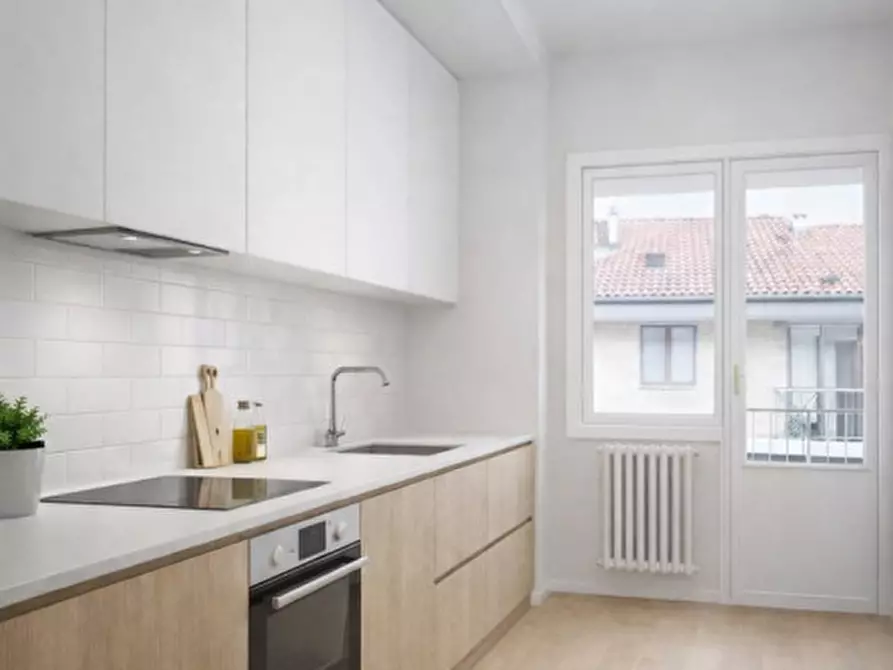 Immagine 3 di Appartamento in vendita  in Piazzale degli Innocenti a Pesaro