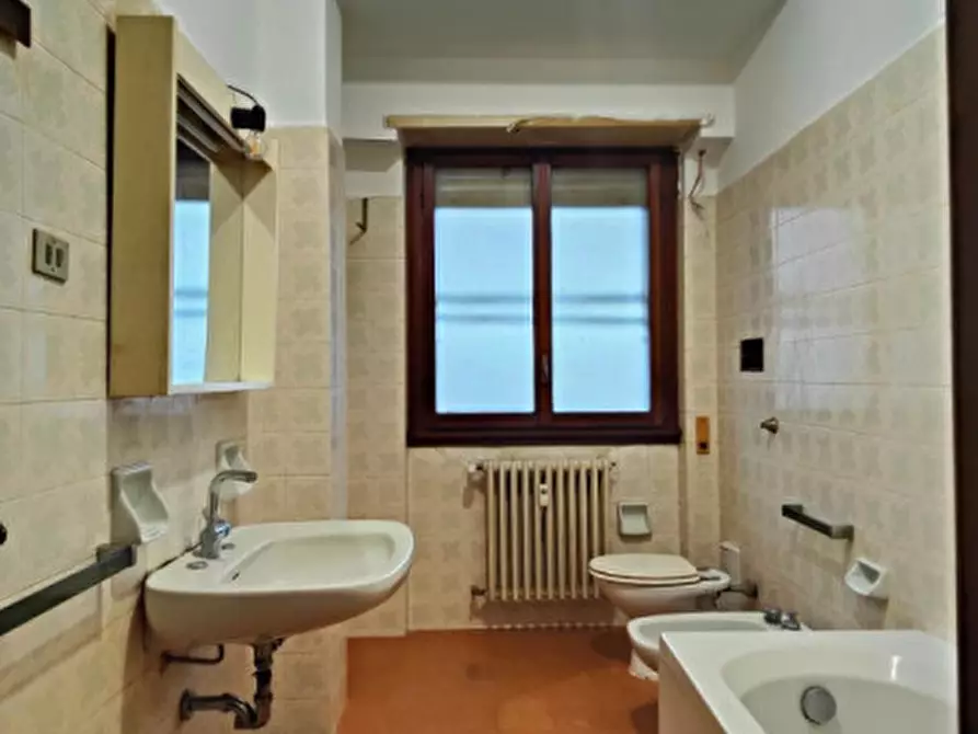 Immagine 9 di Appartamento in vendita  in Piazzale degli Innocenti a Pesaro