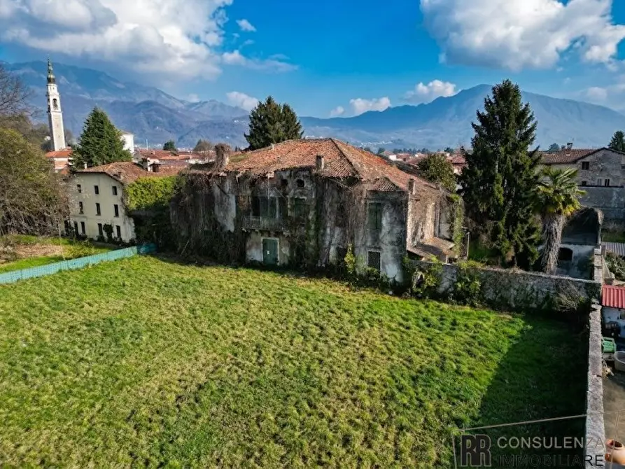 Immagine 12 di Villa in vendita  in Via Camin a Schio