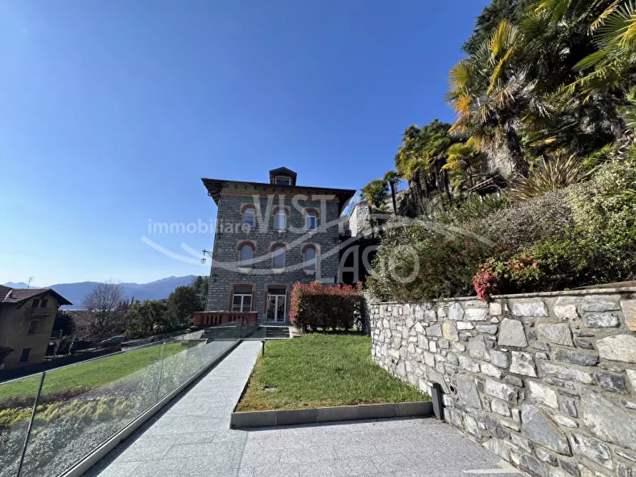 Immagine 3 di Appartamento in vendita  in Via Luigi Cadorna 36 a Menaggio