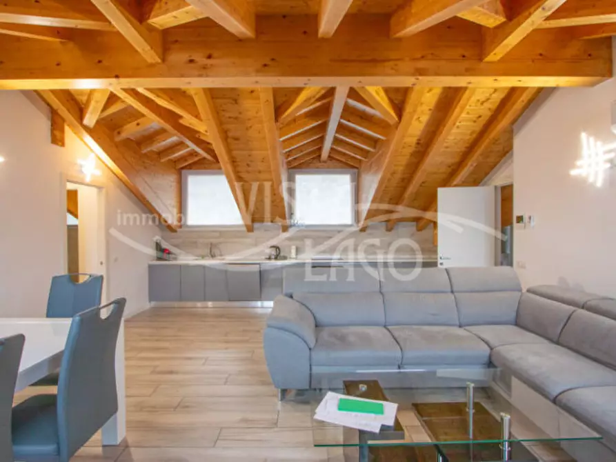 Immagine 15 di Appartamento in vendita  in Via Luigi Cadorna 36 a Menaggio