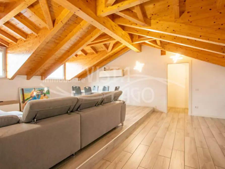 Immagine 17 di Appartamento in vendita  in Via Luigi Cadorna 36 a Menaggio