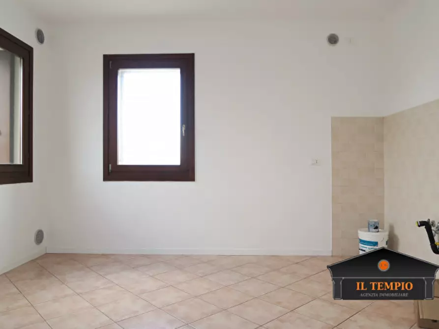 Immagine 5 di Appartamento in affitto  in Strada Marosticana 111 a Vicenza