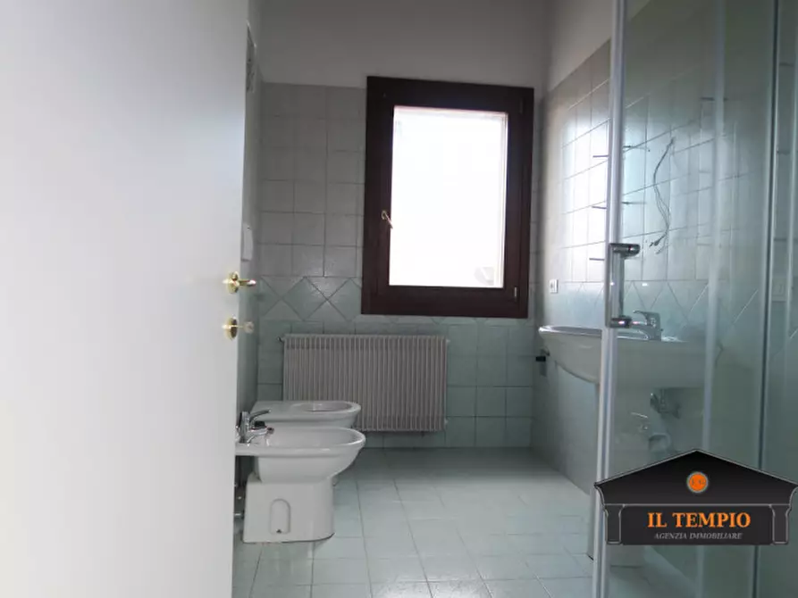 Immagine 7 di Appartamento in affitto  in Strada Marosticana 111 a Vicenza