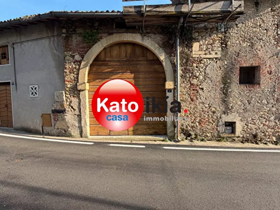 Immagine 8 di Rustico / casale in vendita  in Via Quattro Novembre a Creazzo