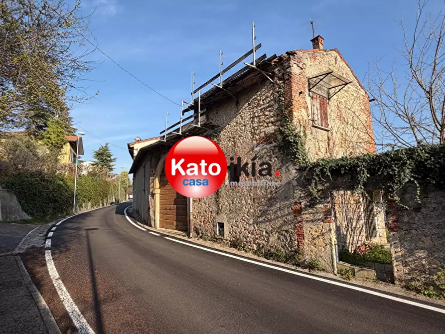 Immagine 11 di Rustico / casale in vendita  in Via Quattro Novembre a Creazzo