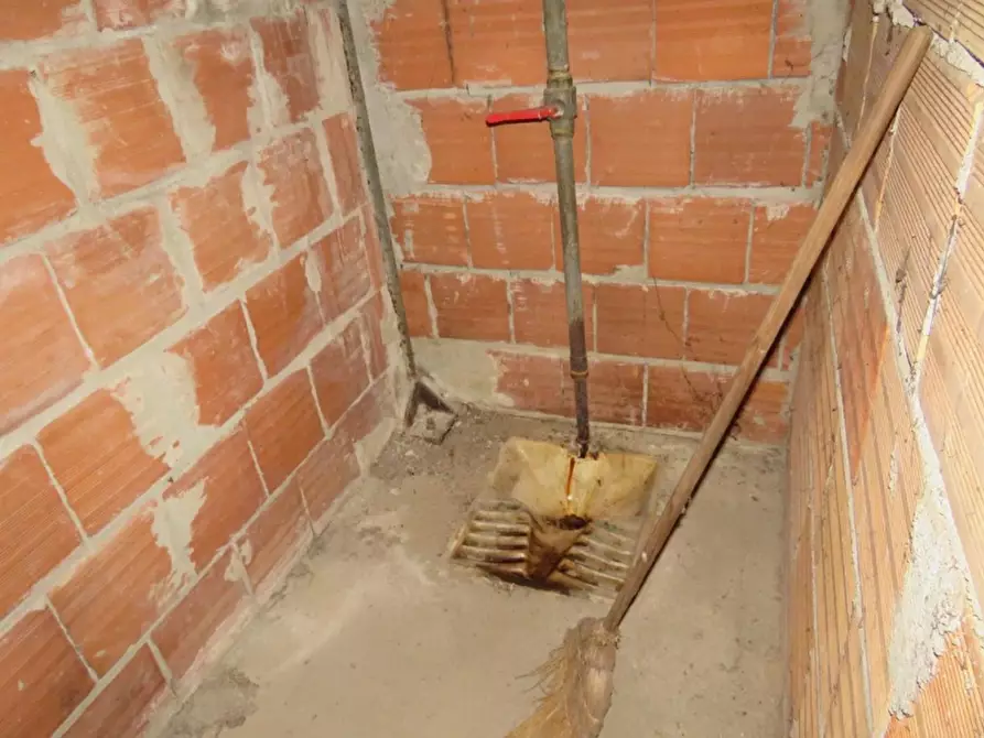 Immagine 43 di Capannone industriale in vendita  in Via Dossi a Sanguinetto