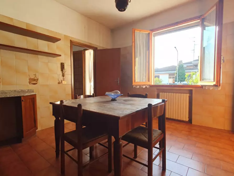 Immagine 7 di Villa in vendita  in VIA BARBIERI a Novi Di Modena
