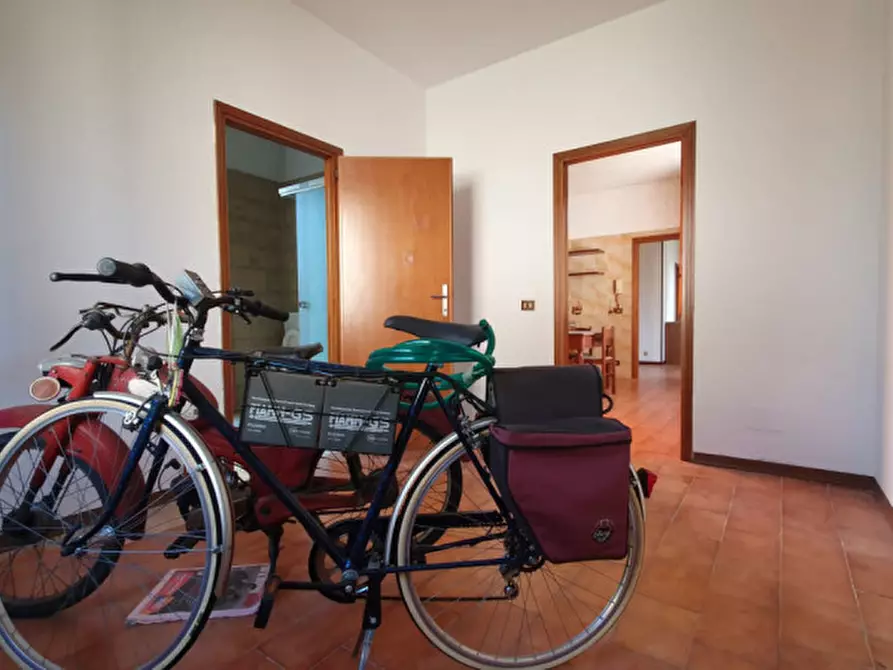 Immagine 9 di Villa in vendita  in VIA BARBIERI a Novi Di Modena