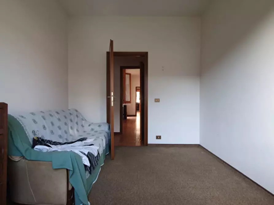 Immagine 21 di Villa in vendita  in VIA BARBIERI a Novi Di Modena