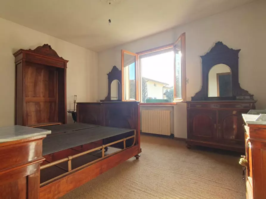 Immagine 25 di Villa in vendita  in VIA BARBIERI a Novi Di Modena