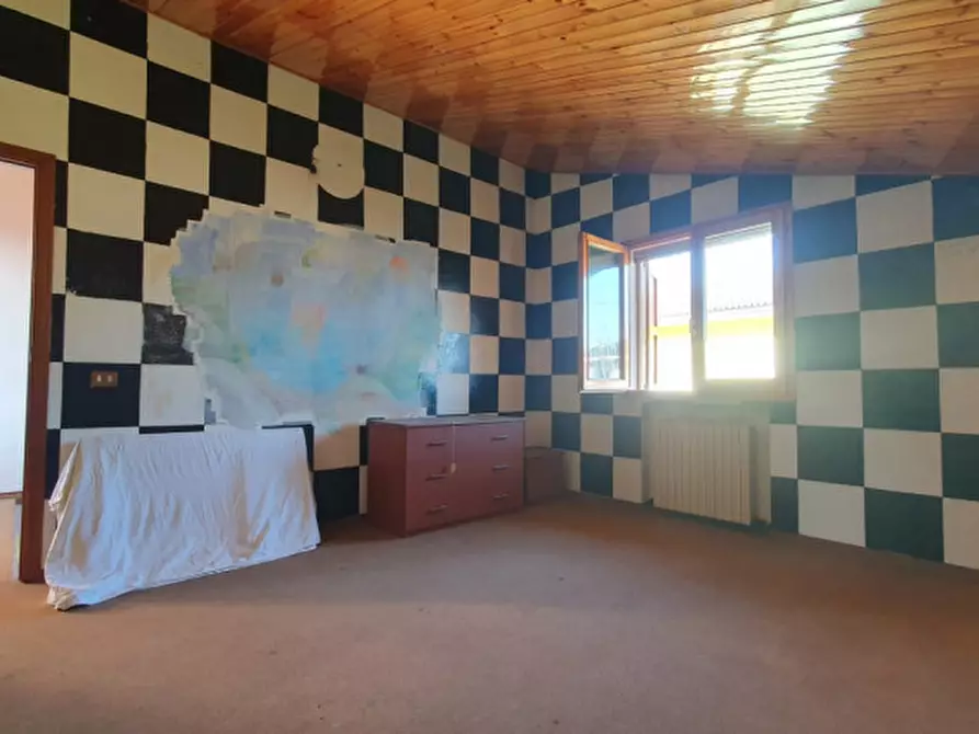 Immagine 34 di Villa in vendita  in VIA BARBIERI a Novi Di Modena