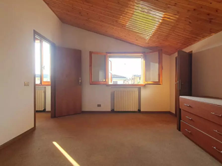 Immagine 35 di Villa in vendita  in VIA BARBIERI a Novi Di Modena