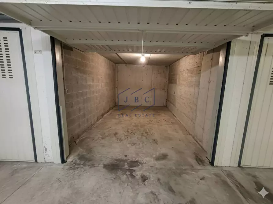 Immagine 3 di Garage in vendita  in Via Aquileia, 2 a Jesolo