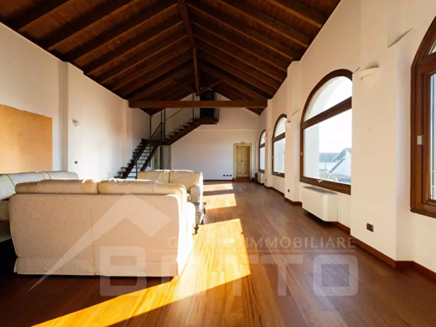 Immagine 34 di Villa in vendita  in Via Roma 34 a Pezzana