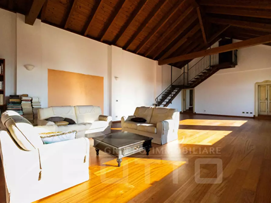 Immagine 35 di Villa in vendita  in Via Roma 34 a Pezzana