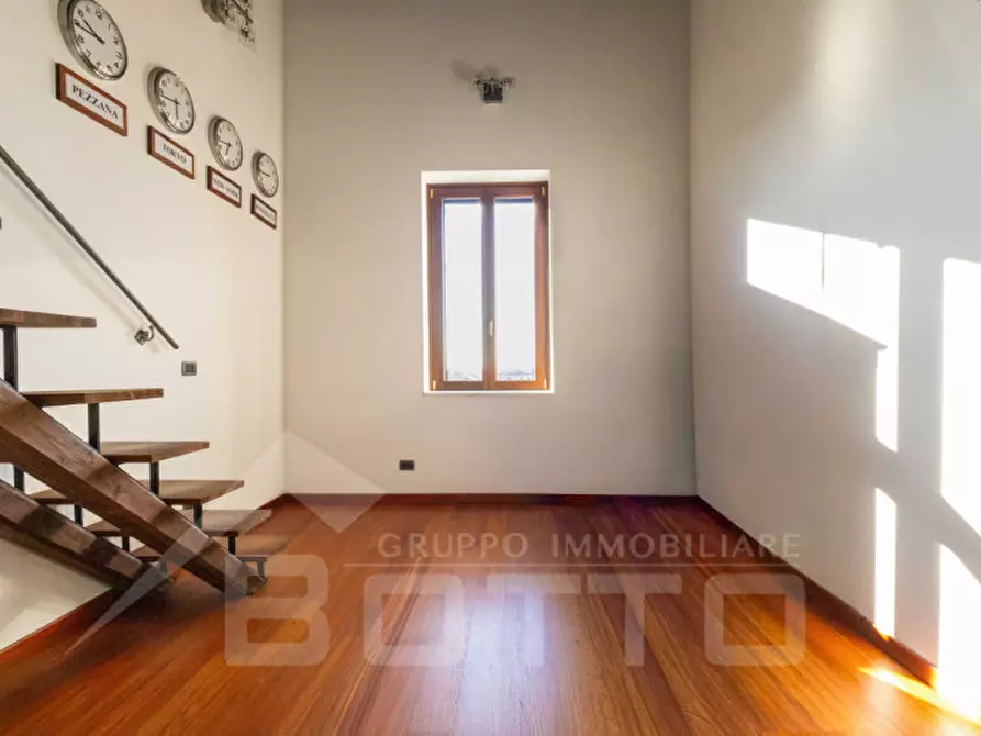 Immagine 39 di Villa in vendita  in Via Roma 34 a Pezzana