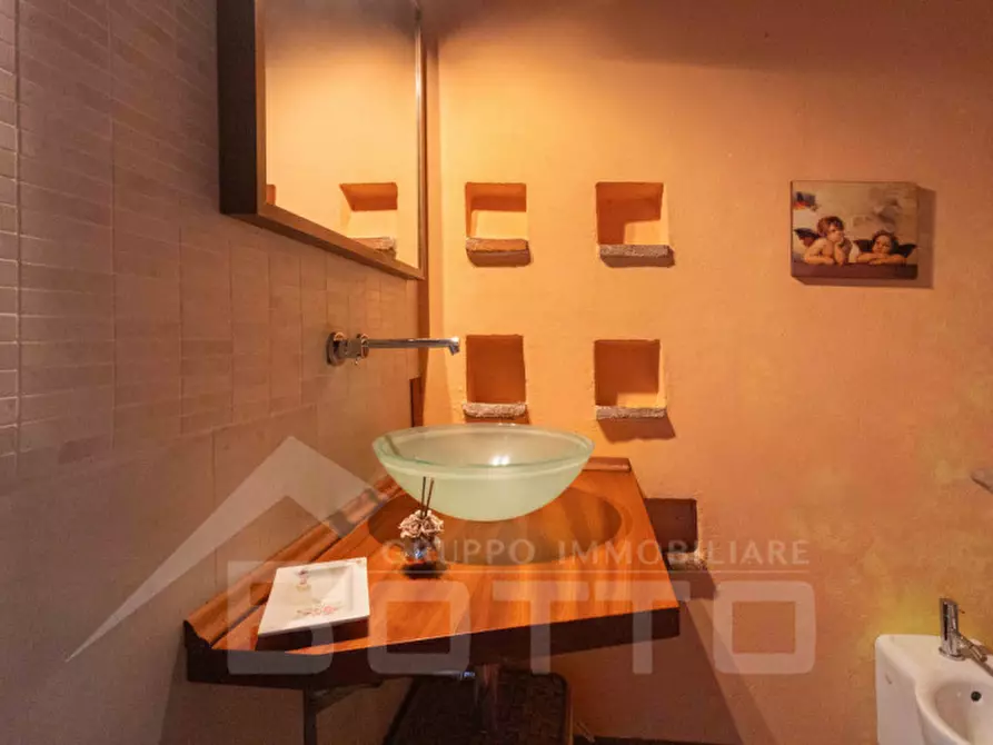 Immagine 40 di Villa in vendita  in Via Roma 34 a Pezzana