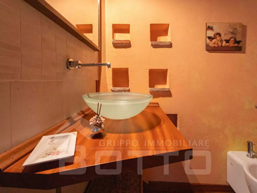 Immagine 41 di Villa in vendita  in Via Roma 34 a Pezzana