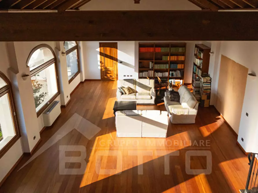 Immagine 43 di Villa in vendita  in Via Roma 34 a Pezzana