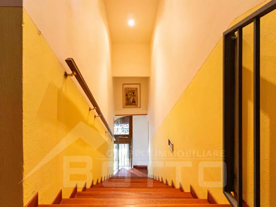 Immagine 44 di Villa in vendita  in Via Roma 34 a Pezzana