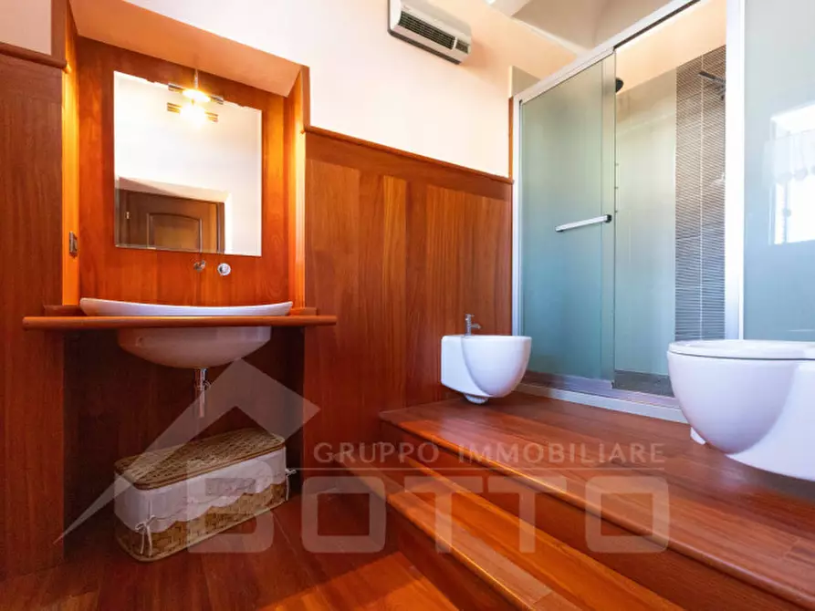 Immagine 54 di Villa in vendita  in Via Roma 34 a Pezzana