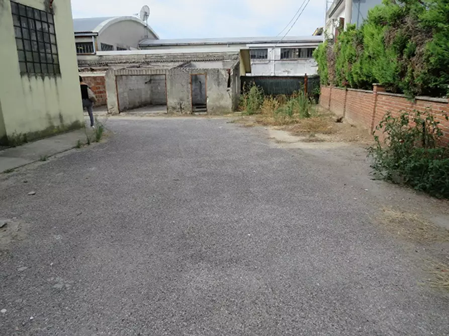 Immagine 3 di Laboratorio in vendita  in Via San Giuseppe 2 a Sanguinetto