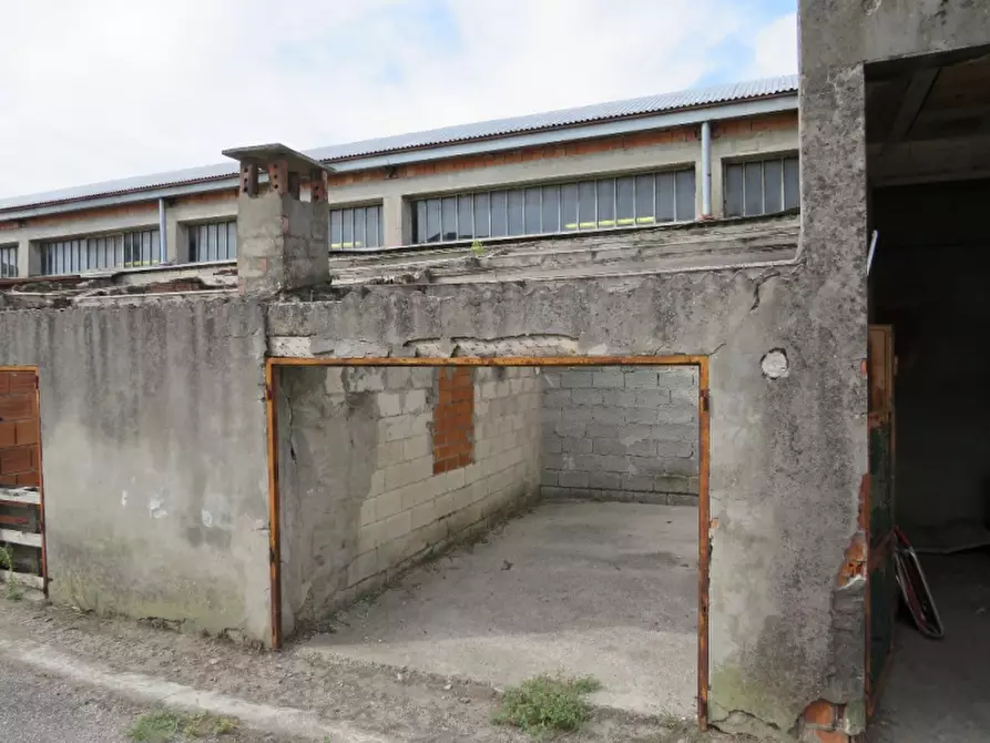 Immagine 9 di Laboratorio in vendita  in Via San Giuseppe 2 a Sanguinetto