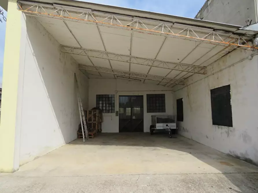 Immagine 26 di Laboratorio in vendita  in Via San Giuseppe 2 a Sanguinetto