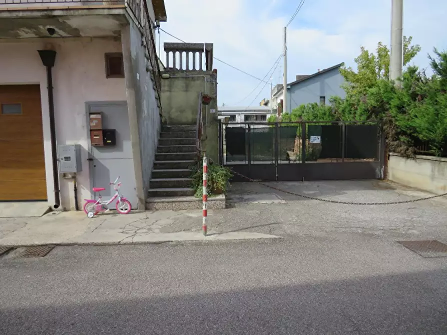 Immagine 41 di Laboratorio in vendita  in Via San Giuseppe 2 a Sanguinetto